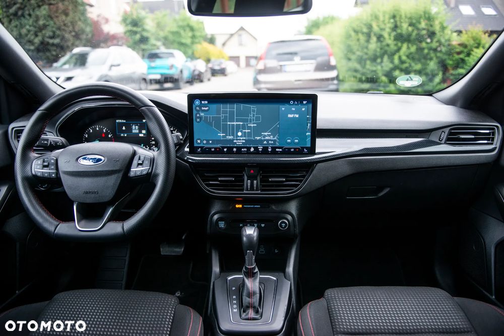 Ford Focus 1.0 EcoBoost mHEV ST-Line Design - 32