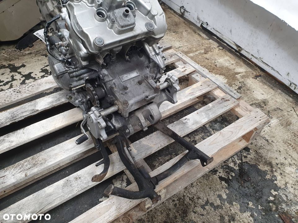 SILNIK MOTOCYKL HONDA VFR 800RR RC46E - 8