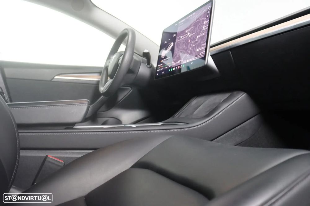 Tesla Model 3 Long-Range Dual Motor AWD - 16