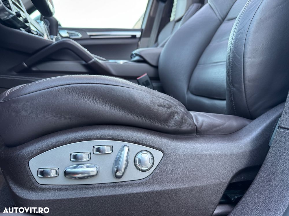 Porsche Cayenne Tiptronic S - 18