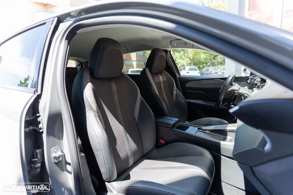 Peugeot 308 1.6 Hybrid Allure Pack e-EAT8 - 21