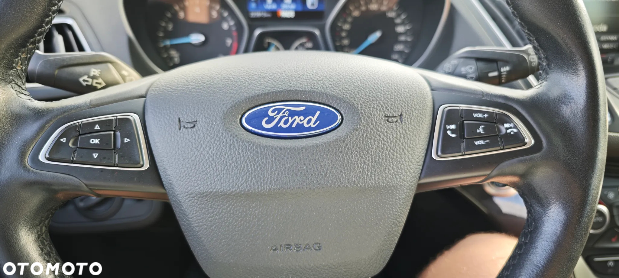 Ford C-MAX 1.5 EcoBoost Titanium ASS - 19