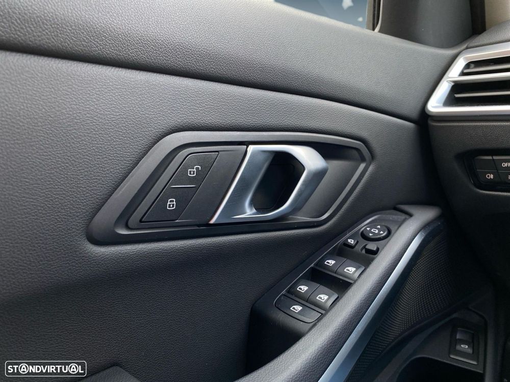 BMW 320 d Auto - 15