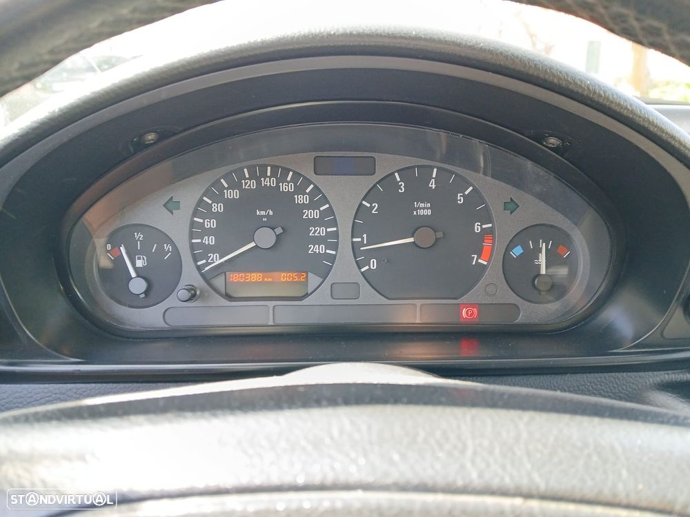 BMW 318 ti Compact - 10