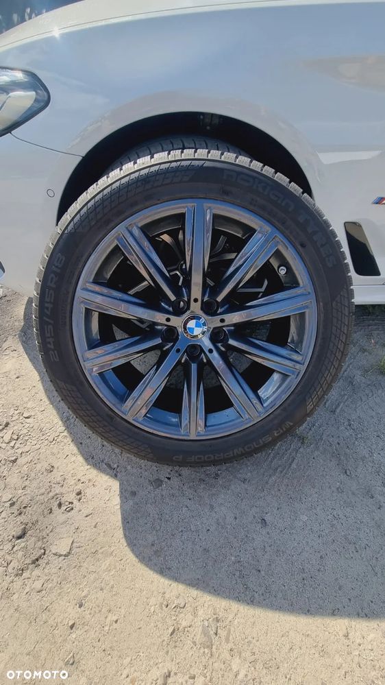 BMW Seria 5 520d xDrive - 21