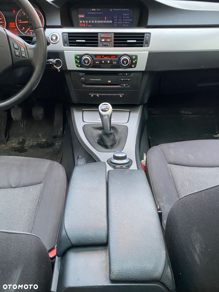 BMW Seria 3 320d - 10