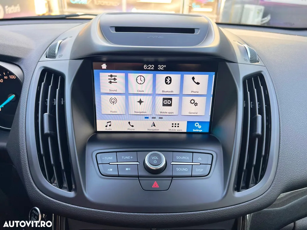 Ford Kuga 2.0 TDCi 4WD Powershift Titanium - 34