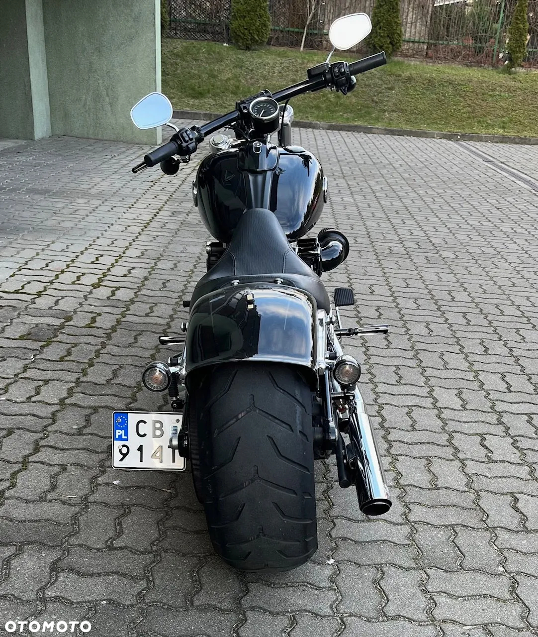 Harley-Davidson Softail Breakout - 5