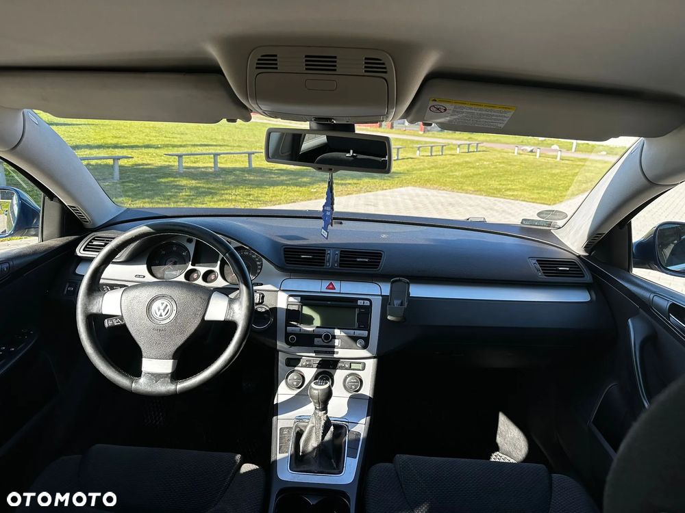 Volkswagen Passat - 5