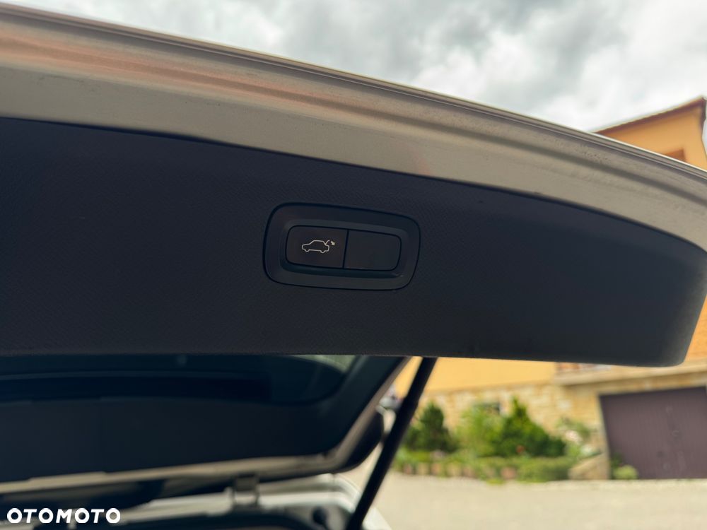 Volvo XC 90 D5 AWD Kinetic - 24