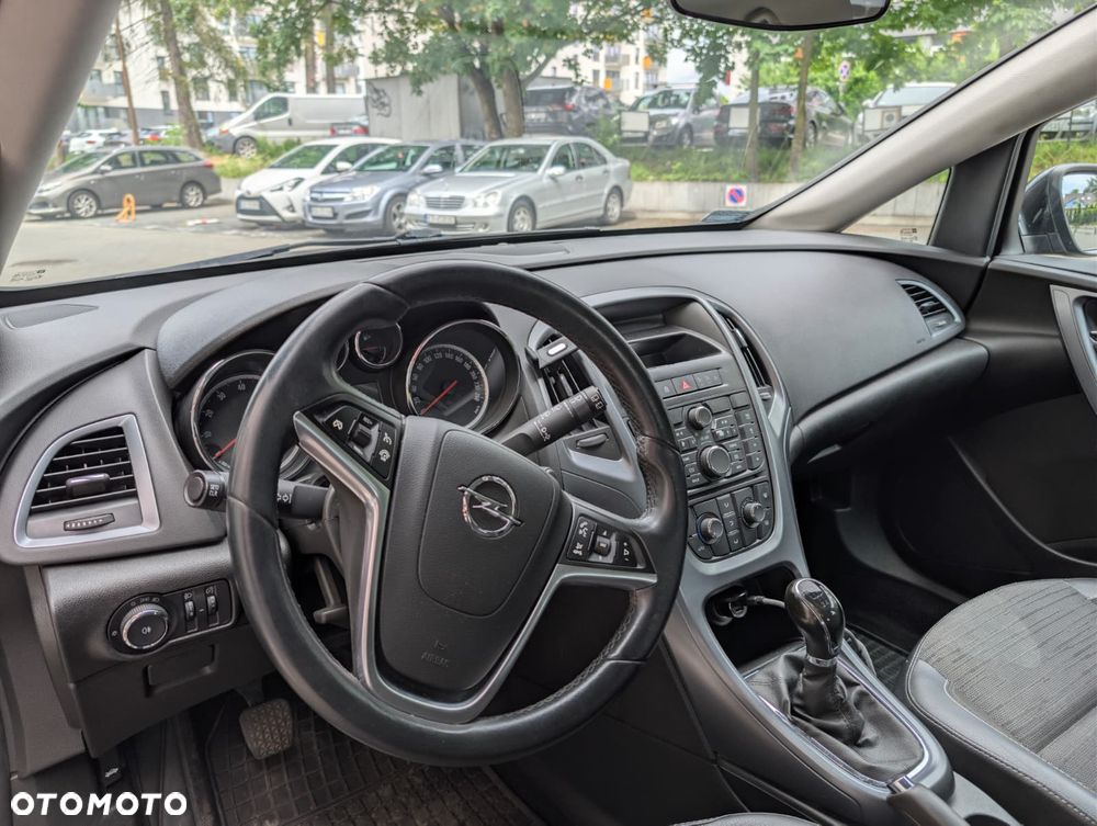 Opel Astra 1.6 Active - 11