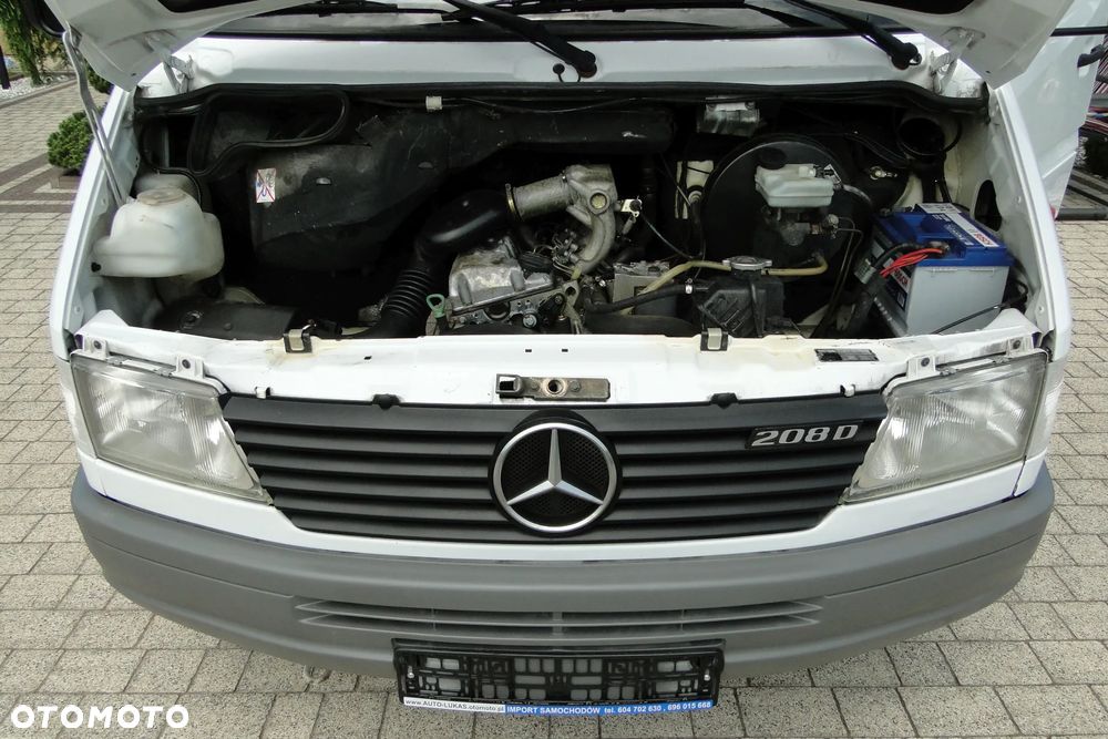 Mercedes-Benz Sprinter 208 - 33