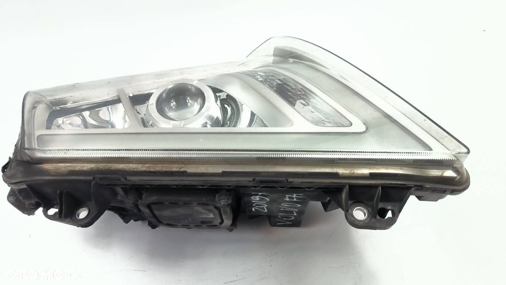 LAMPA LEWA PRZÓD VOLVO FH II FH5 500 22239247 - 2