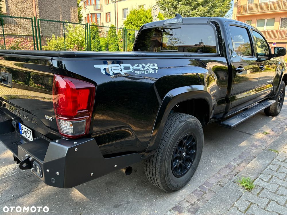 Toyota Tacoma - 7