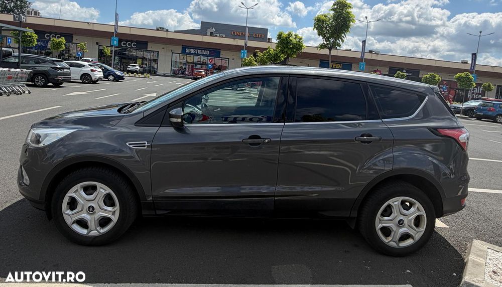 Ford Kuga - 10