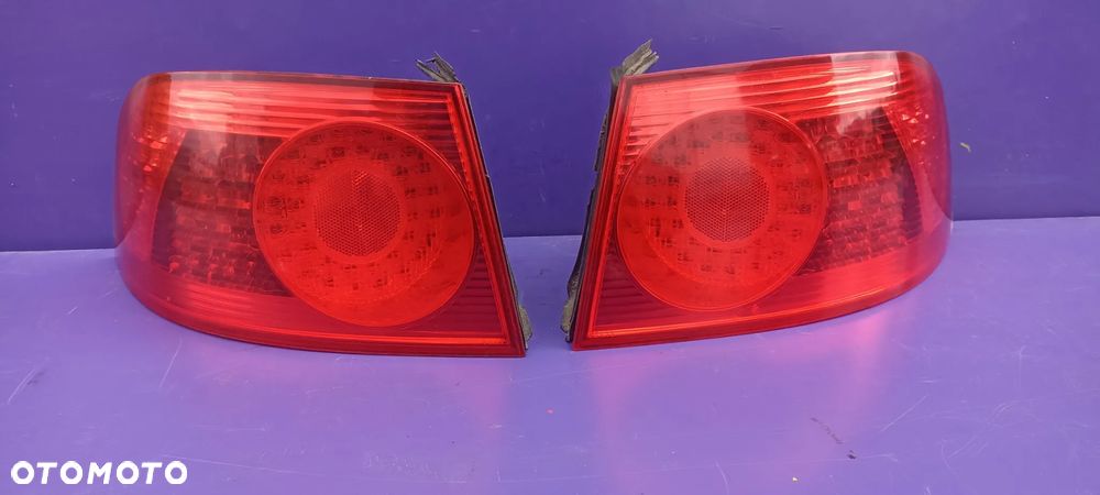 VW PHAETON LAMPA TYLNA W BŁOTNIK IDEALNA LEDY SPRAWNE