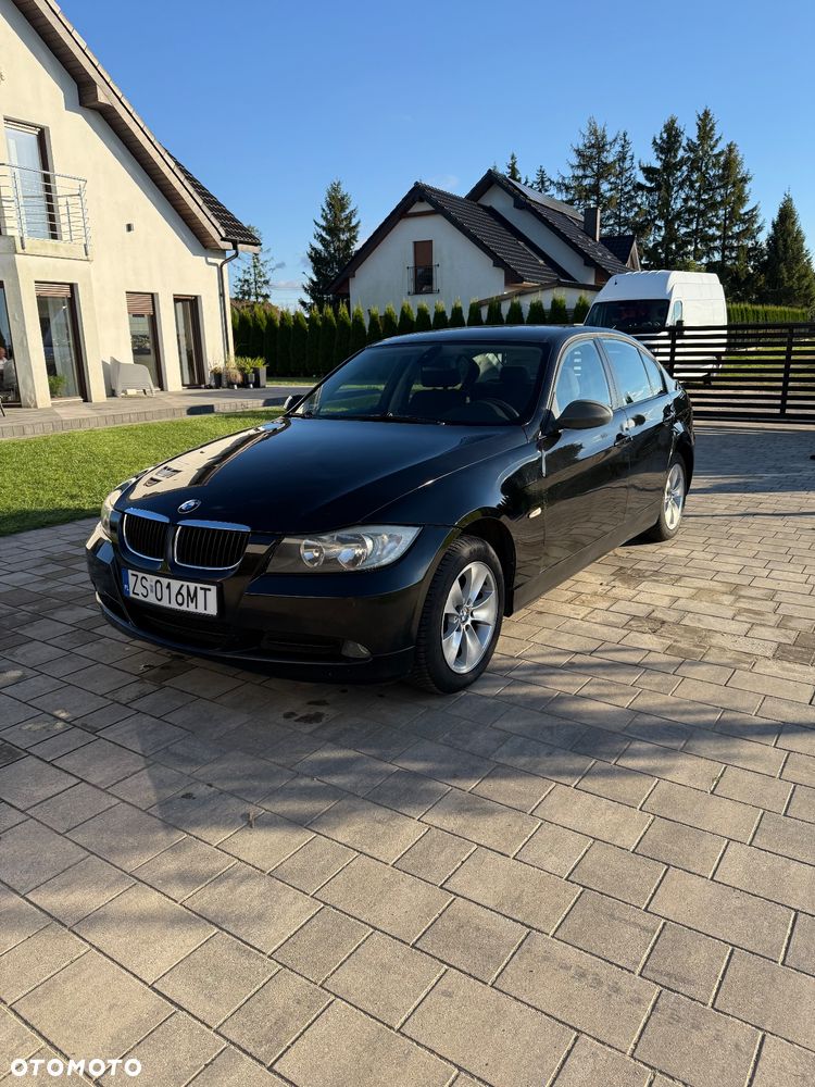 BMW Seria 3 318i - 3