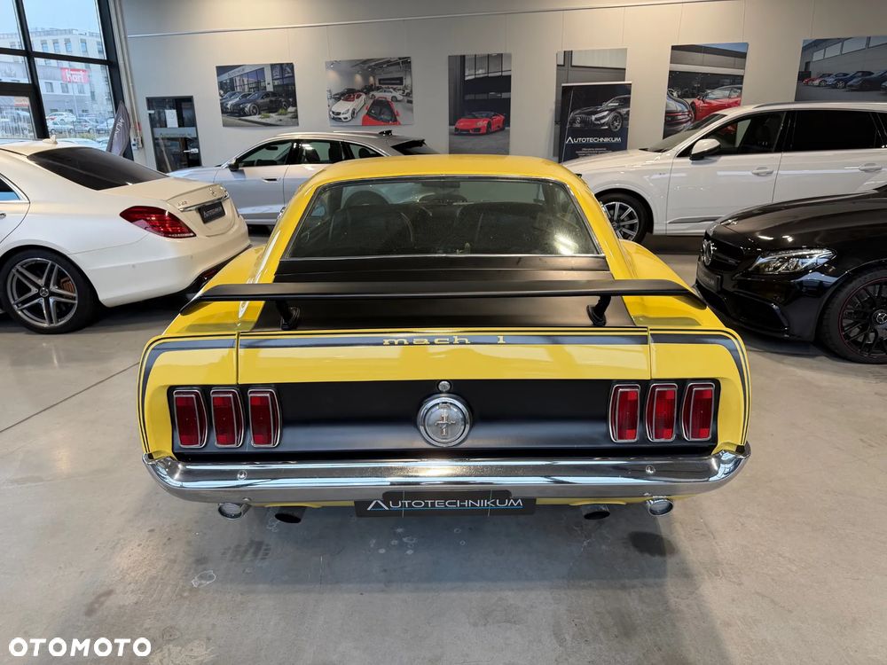 Ford Mustang - 6