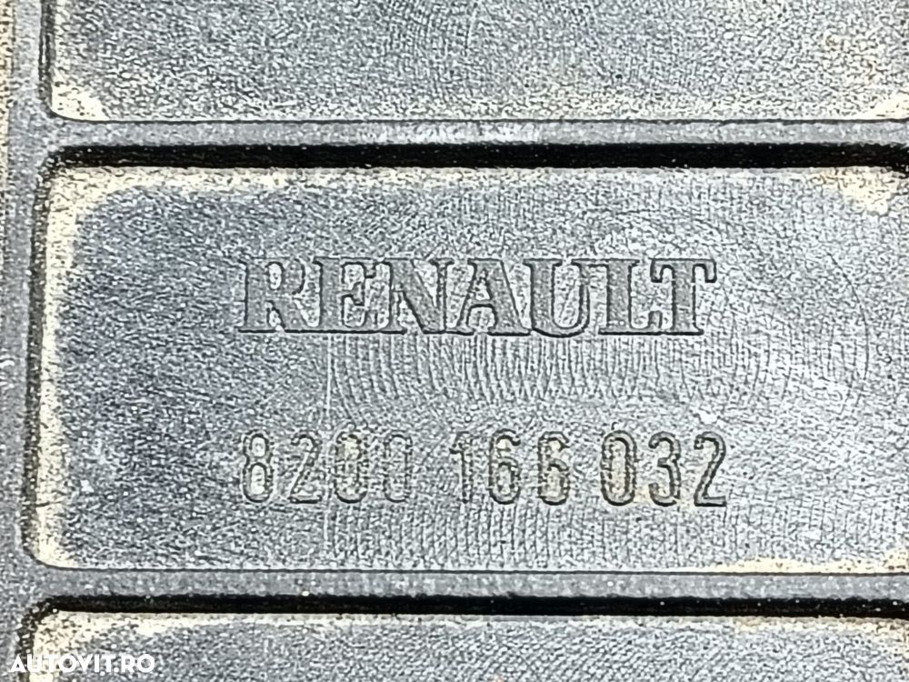 Suport baterie 8200166032 Renault Megane 2 [2002 - 2006] 1.9 dci F9Q8 - 3