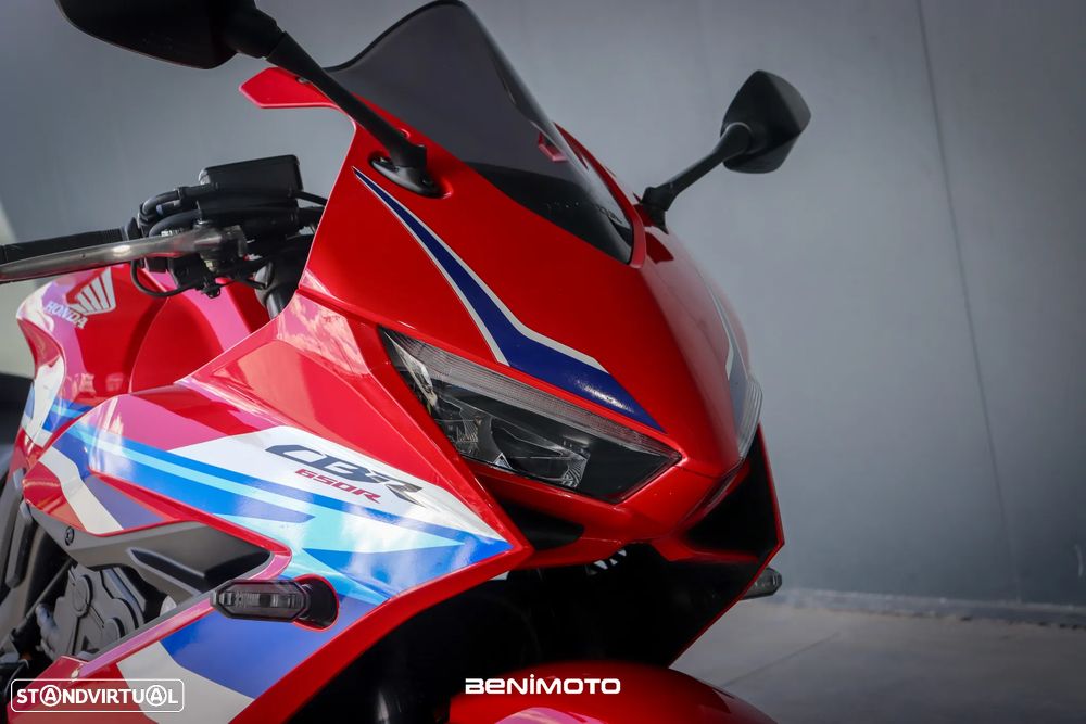 Honda CBR 650RR - 15