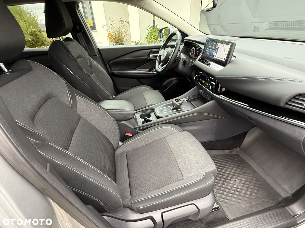 Nissan Qashqai 1.3 DIG-T MHEV Xtronic N-Connecta - 17