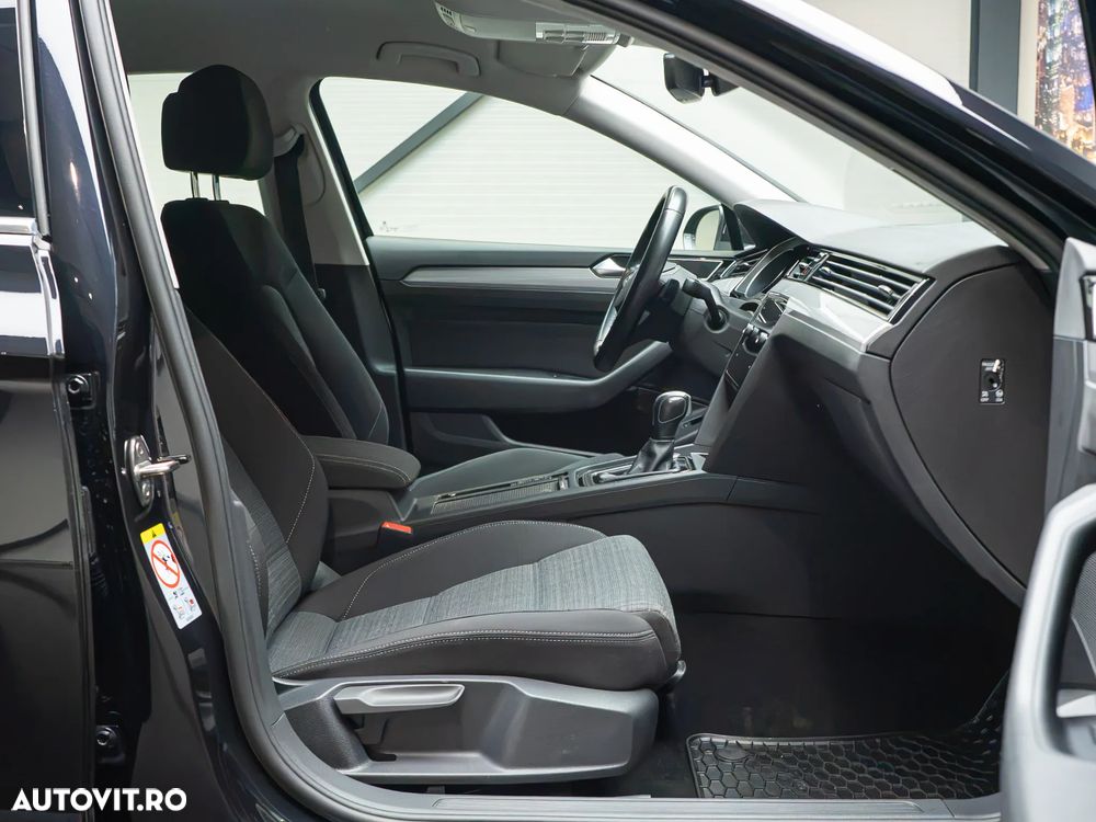 Volkswagen Passat 2.0 TDI DSG Comfortline - 16