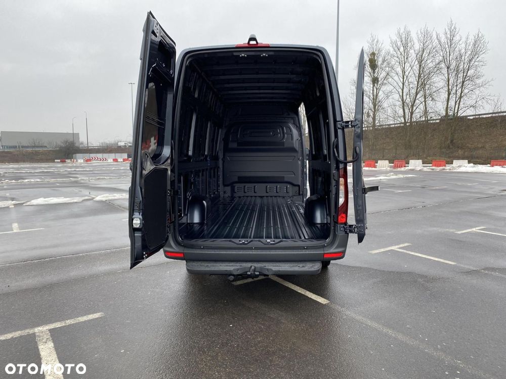 Mercedes-Benz Sprinter - 18