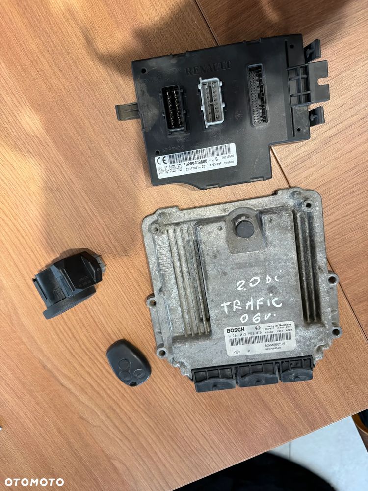 Trafic  Vivaro 2,0 DCI E4 06r zestaw startowy 0281012658 - 1