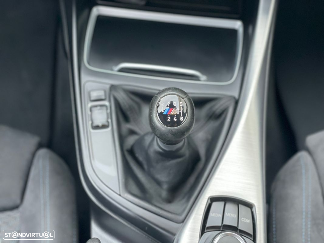 BMW 116 d Pack M - 4