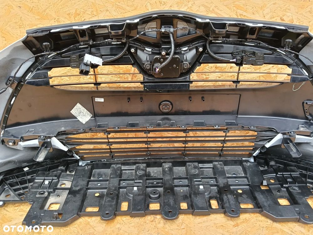 zderzak pas przedni belka błotnik chłodnice lampy Toyota Yaris IV 1.5 Hybrid - 36