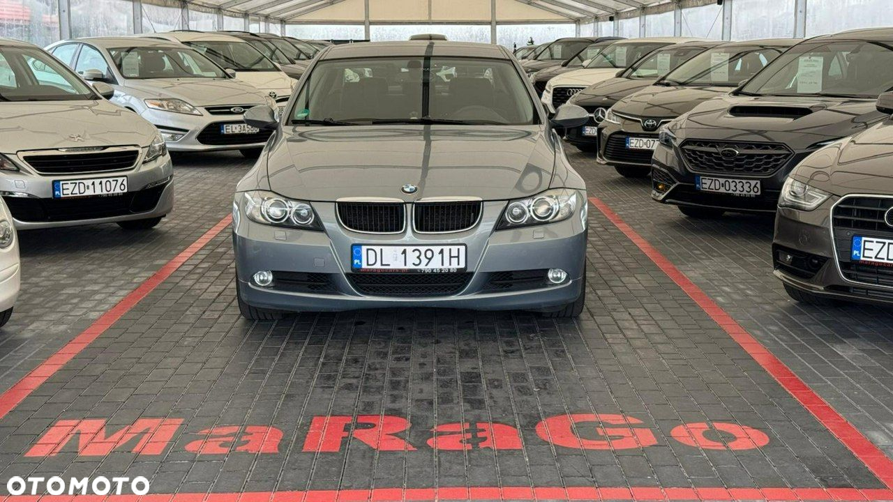 BMW Seria 3 320i - 5