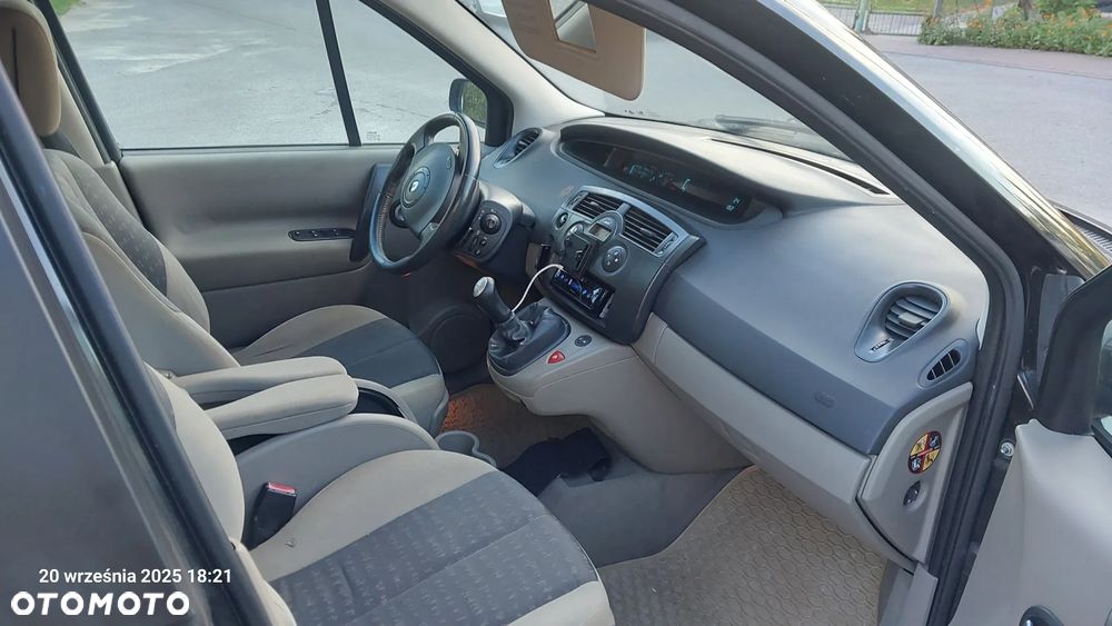 Renault Scenic - 8