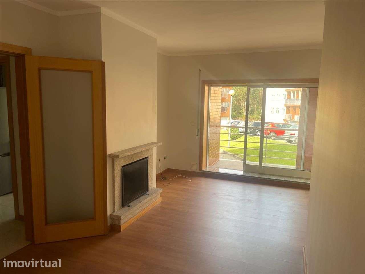 Apartamento T2 com garagem | Canelas - Grande imagem: 3/19