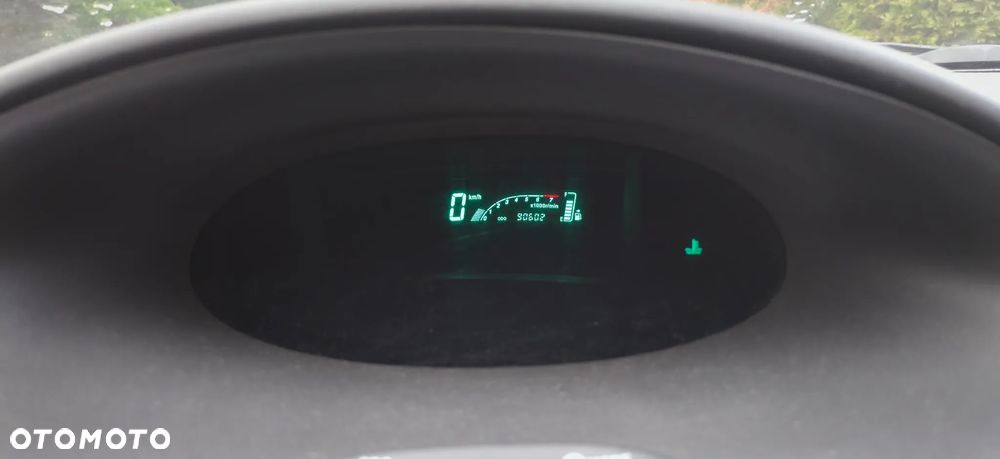 Toyota Yaris - 16