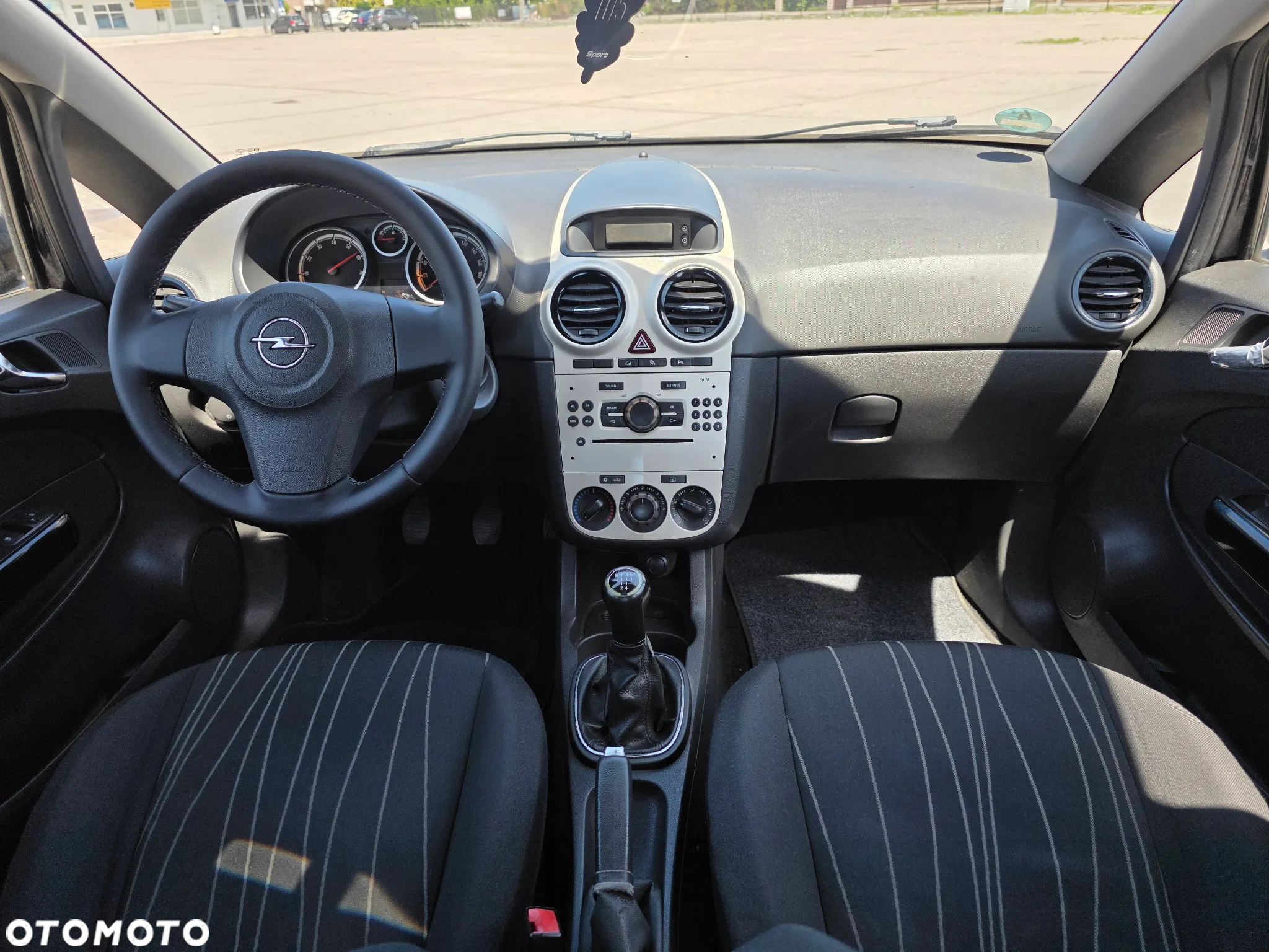 Opel Corsa 1.2 16V Cosmo - 22