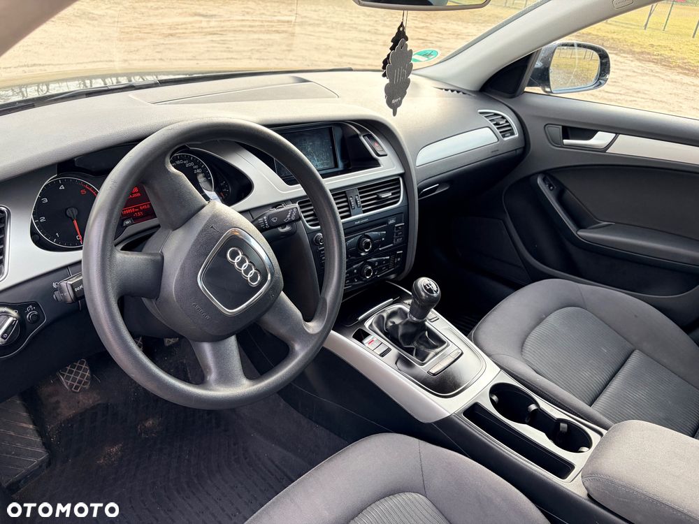 Audi A4 Avant - 27