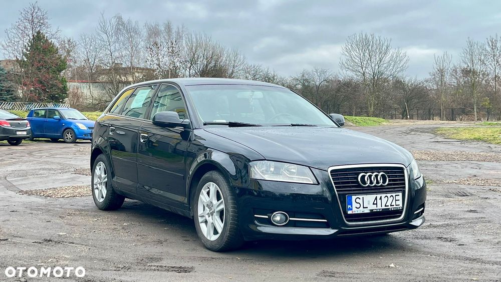 Audi A3 Sportback 1.6 TDI DPF Attraction S tronic - 2