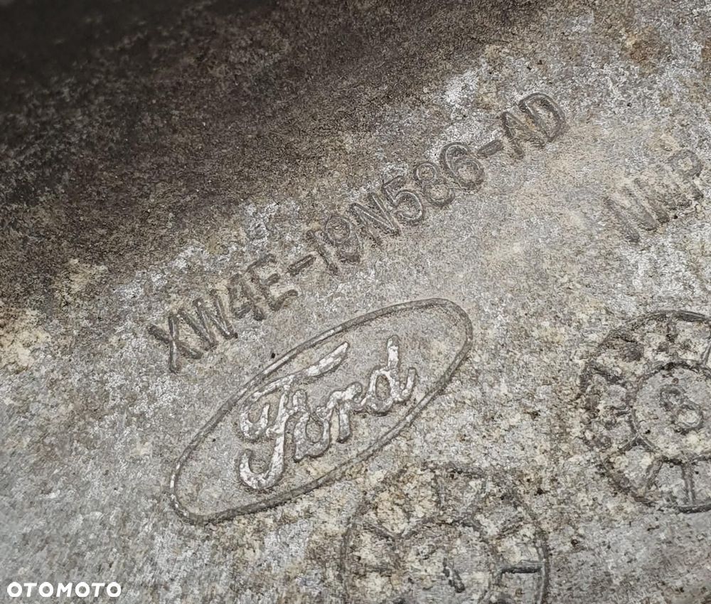 ŁAPA MOCOWANIE SPRĘŻARKI JAGUAR S-TYPE 3.0 V6 - 3