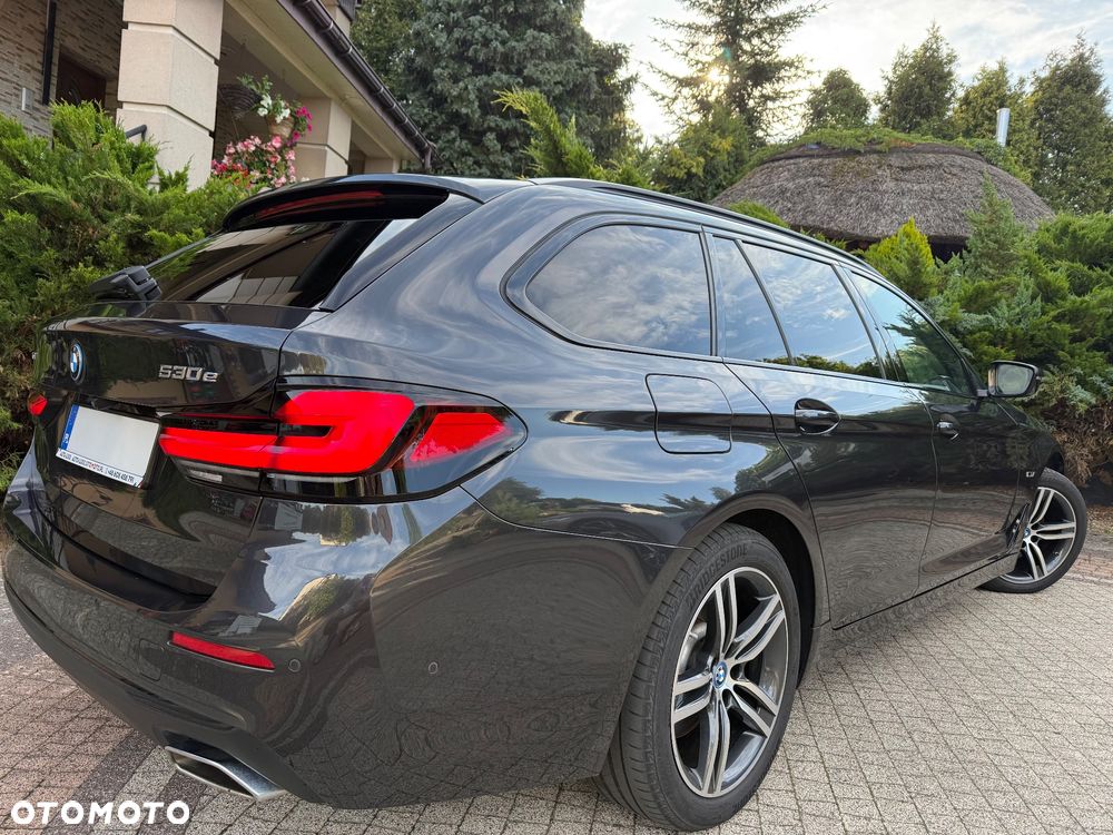 BMW Seria 5 530e xDrive Luxury Line sport - 10