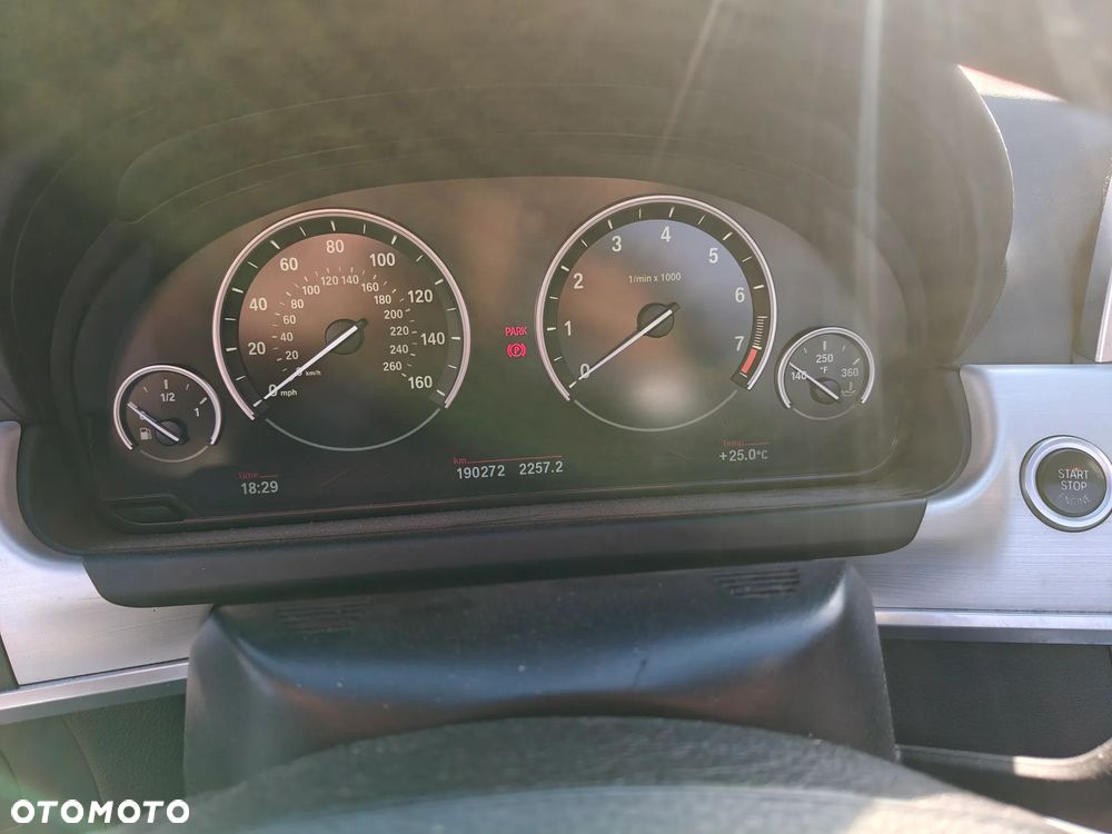 BMW Seria 6 650i - 11