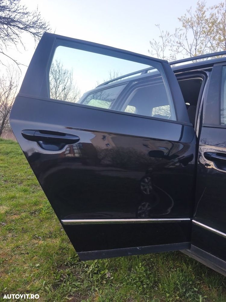 Ușă portieră dreapta spate  Volkswagen Passat B6 negru L041 - 1