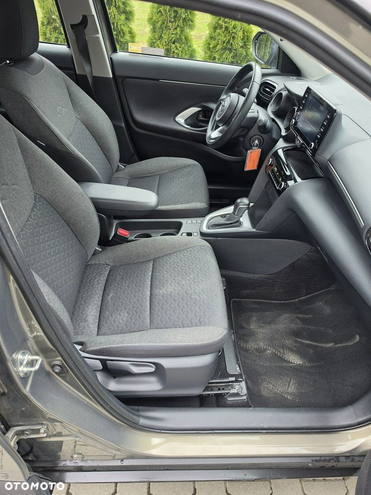 Toyota Yaris Cross - 12