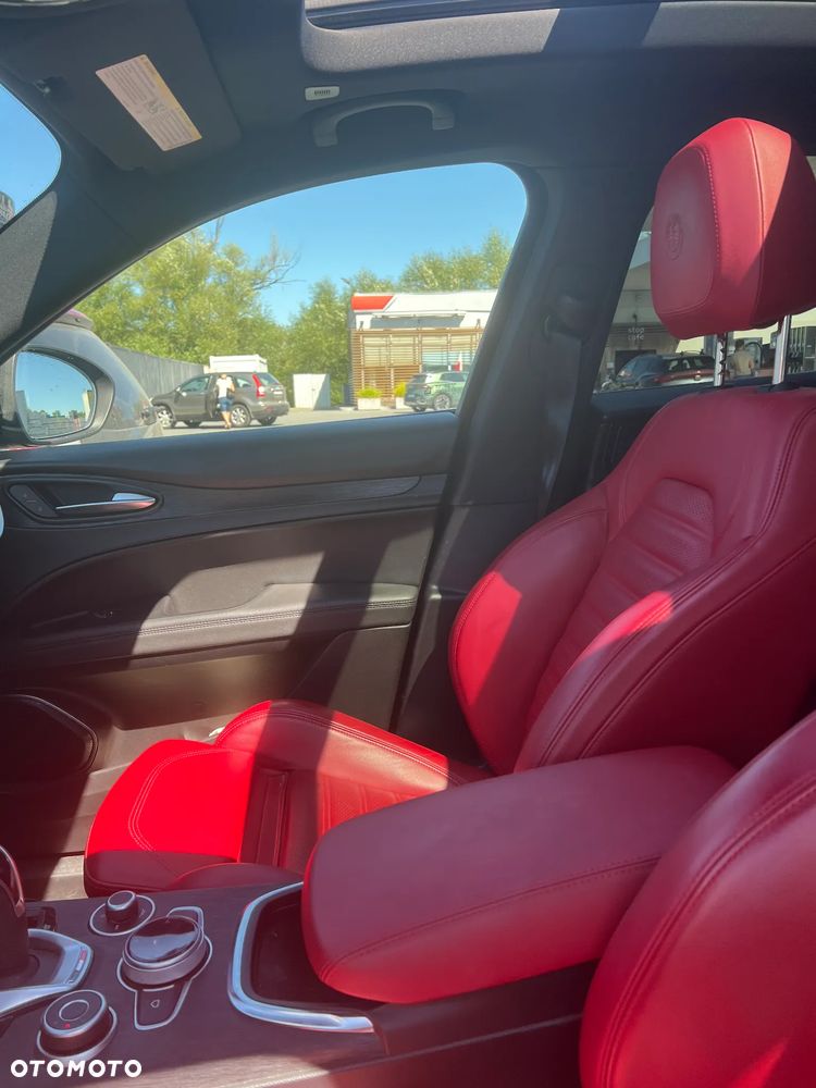Alfa Romeo Stelvio 2.0 Turbo TI Q4 - 7