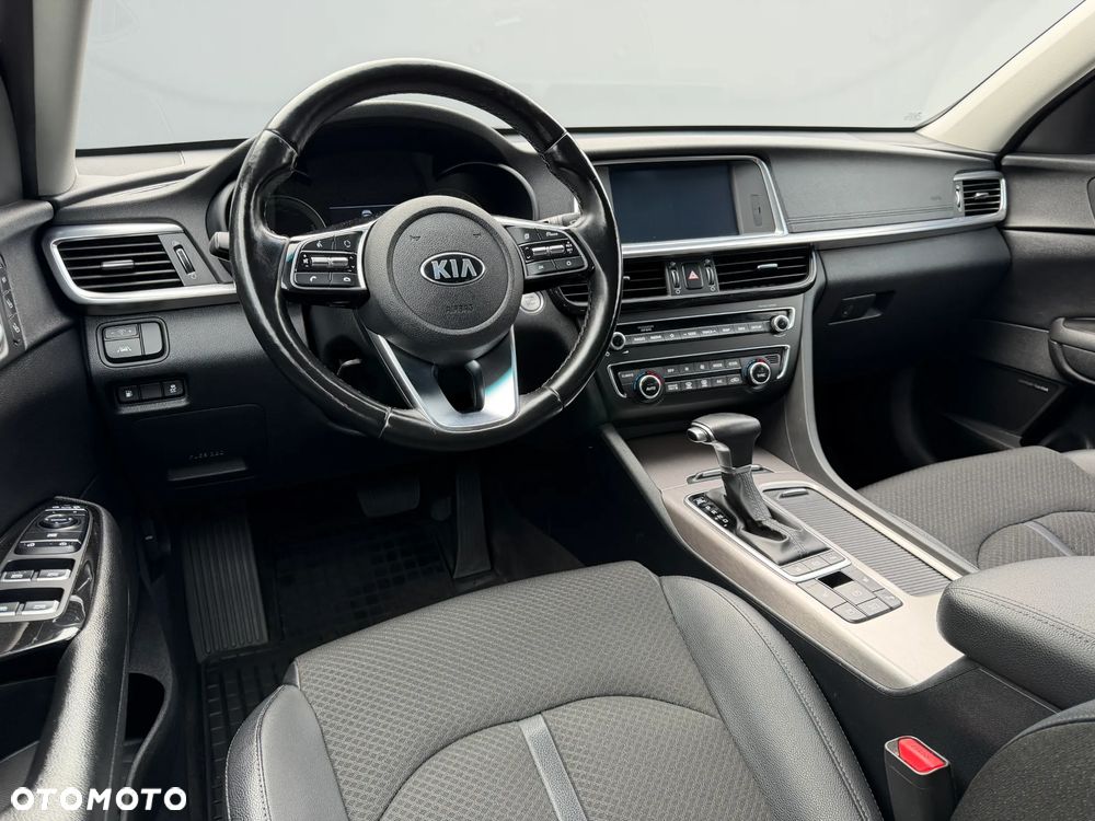 Kia Optima Plug-in Hybrid - 11