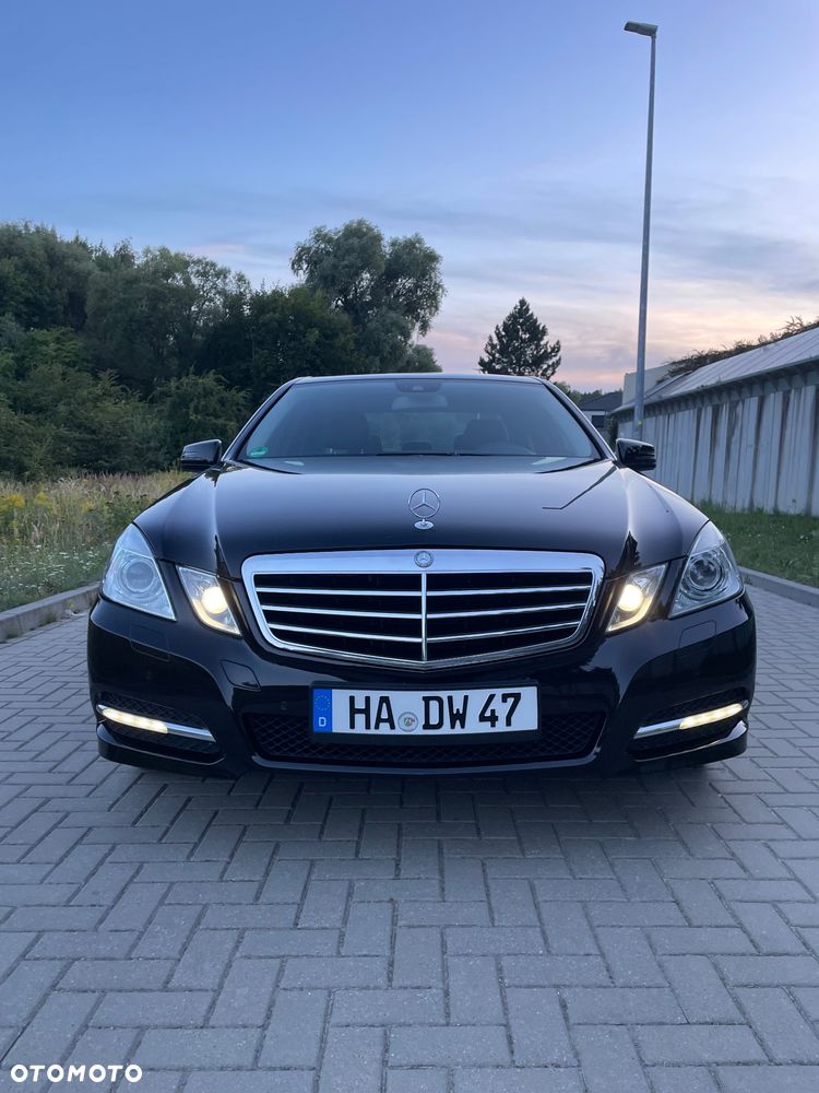 Mercedes-Benz Klasa E 200 CGI BlueEFFICIENCY 7G-TRONIC Avantgarde - 3