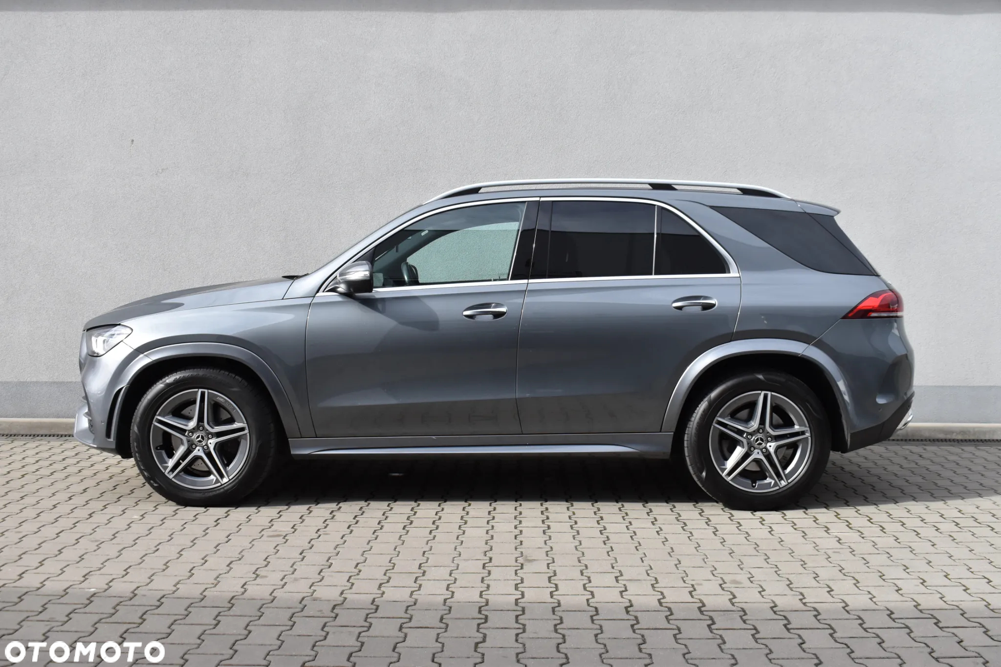 Mercedes-Benz GLE 300 d 4Matic 9G-TRONIC AMG Line - 6