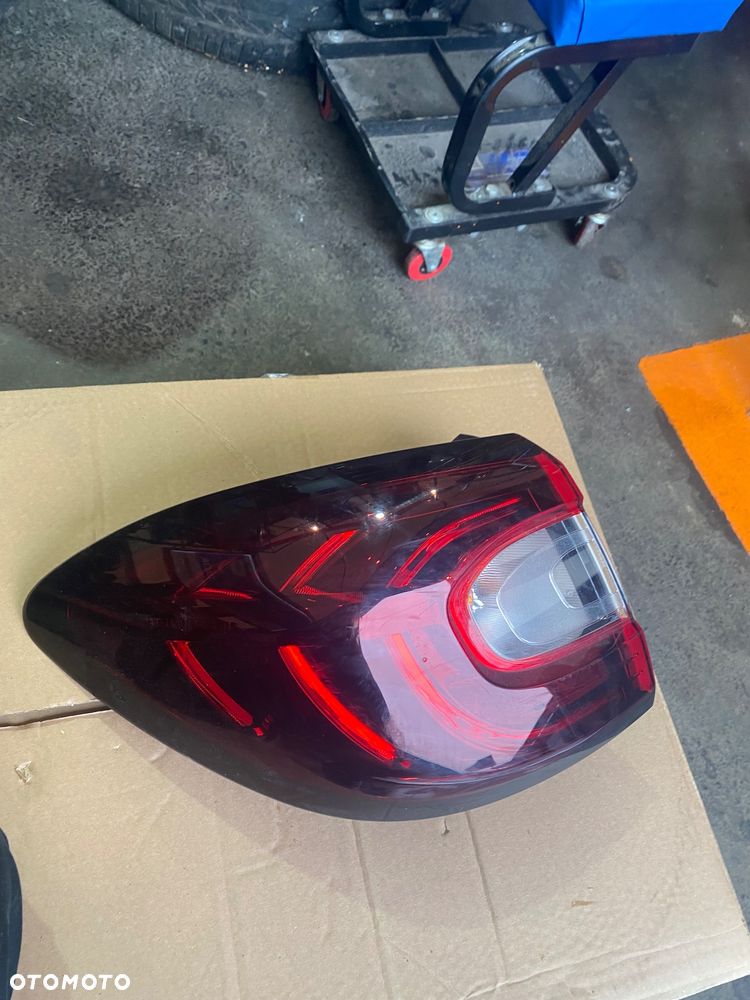 RENAULT CAPTUR 1 I lift LAMPA TYLNA LEWA W BŁOTNIK BŁOTNIKA LEWY TYŁ TYLNIA LEWA 265557849R - 2