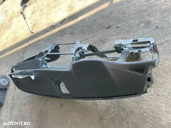 Plansa bord cu airbag sărit bmw seria 7 F01 F02 2008-2015 ideal pt Recondiționat îmbrăcată in piele ecologica .