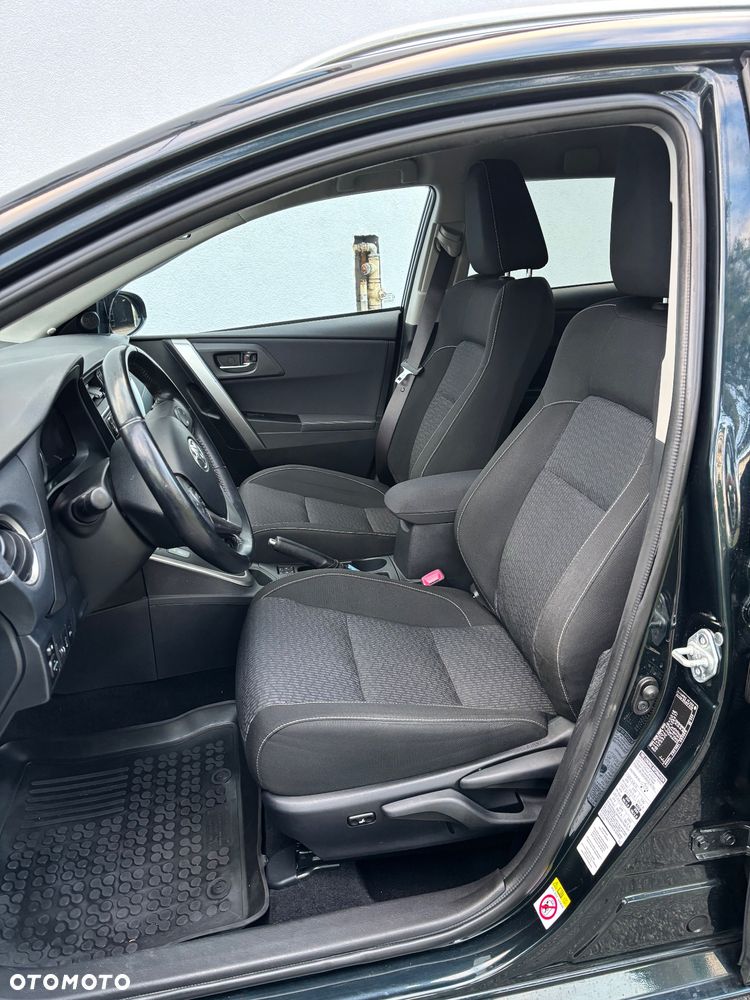 Toyota Auris 1.8 HSD Prestige NAVI - 24