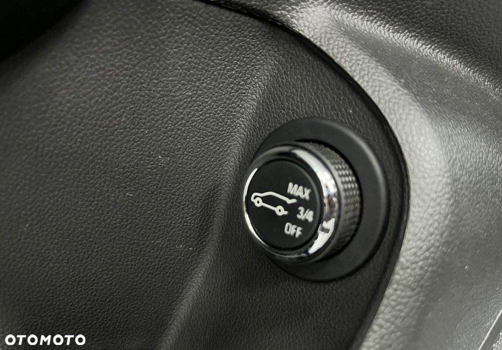 Opel Insignia - 31